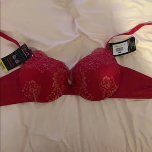 NWT Maidenform sexy red lace push up bra 38C plus